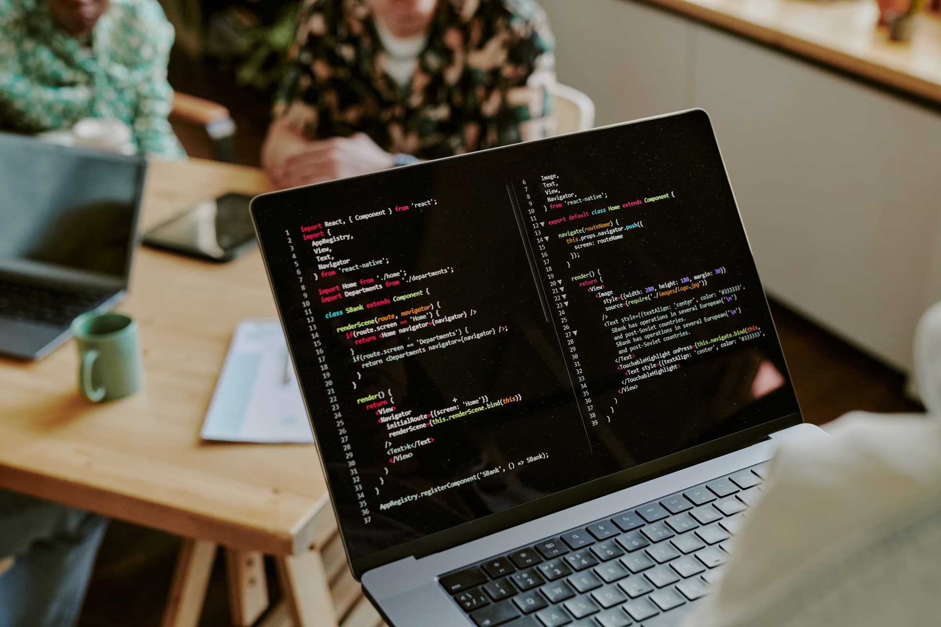 Présentation web et contenu affiché sur un ordinateur portable